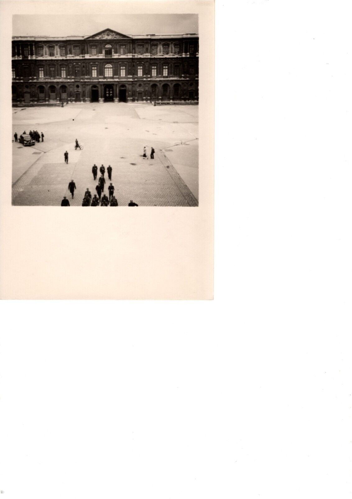 WW2 - Exceptional Lot of 54 Photos Attributed to Liberation Paris Seen from the Louvre