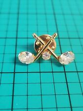 Vintage Golf Clubs Crossed Rhinestones Gold Tone Lapel Pin Hat Pin Tie Tac picture