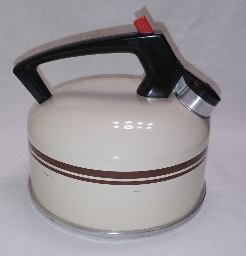 Vintage Mirro 2 1/2 Qt Whistling Aluminum Tea Kettle ~ Made in USA