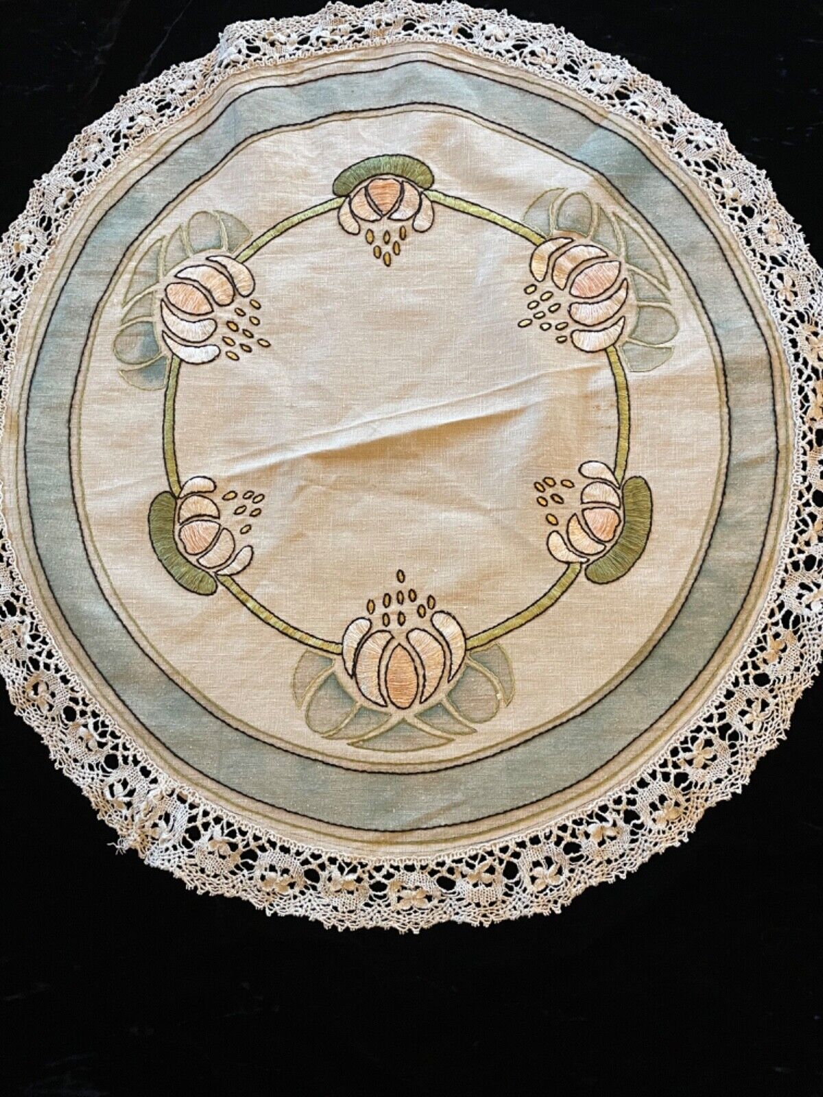 LILY PAD MISSION  ARTS & CRAFTS ERA ART NOUVEAU EMBROIDERED TABLE LINEN 27\