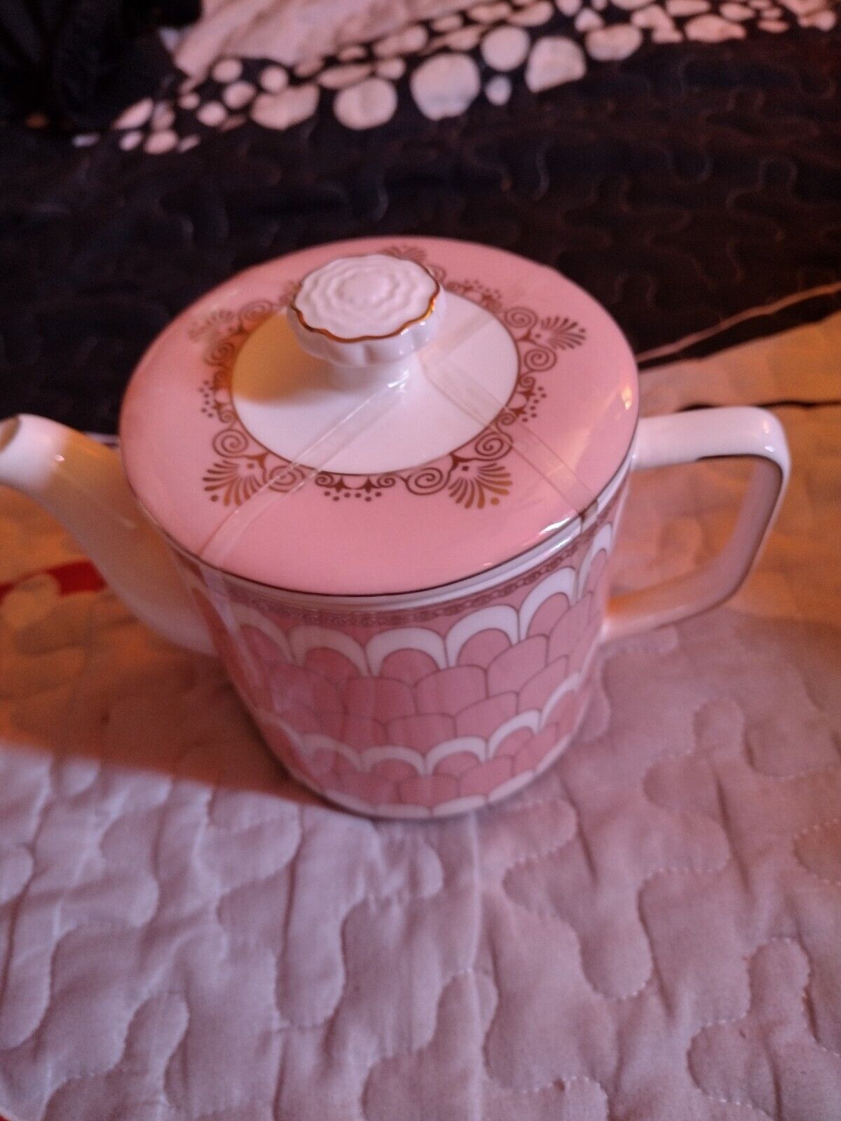 NEW Chelsea Bistro Porcelain Pink Art Deco Scallop Petal Gilded Tea Set 