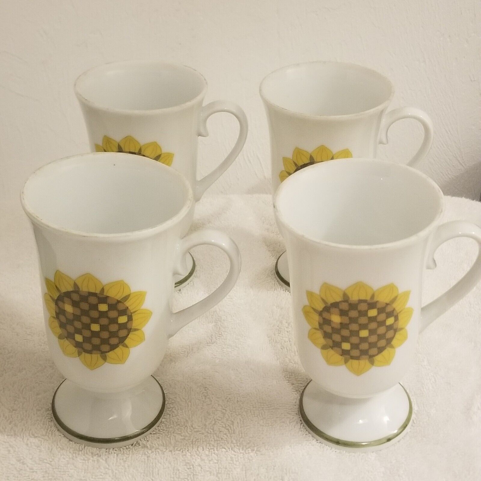 Vintage 4 pc Set of  SUNFLOWER Porcelain MUGS w/ Handles- Coffee/Tea/Cocoa
