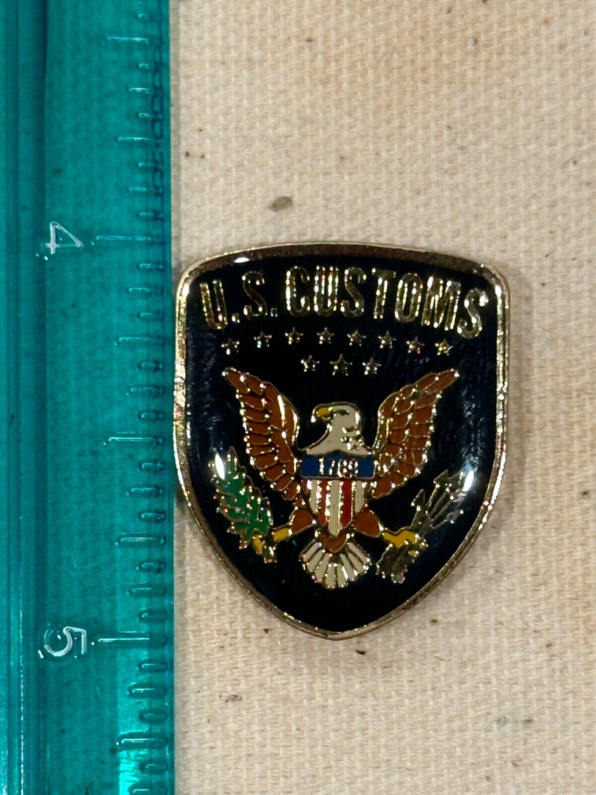 REAL AND EXTREMELY RARE US CUSTOMS SERVICE PIN FBI DEA