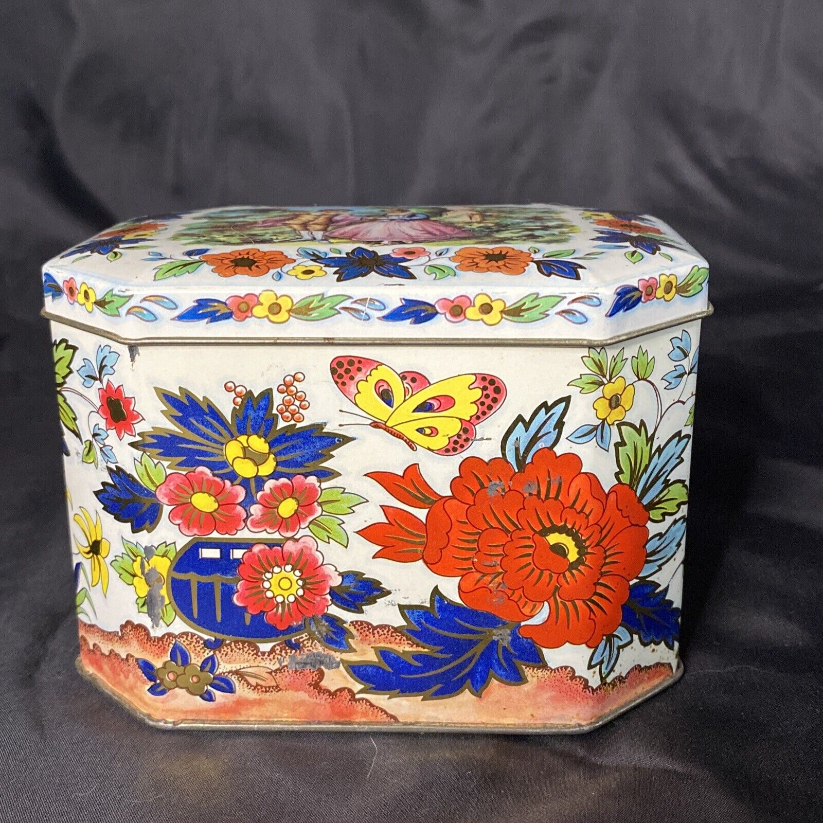 Vintage Daher Decorative Tin W Florals And Butterflies Design Made In England