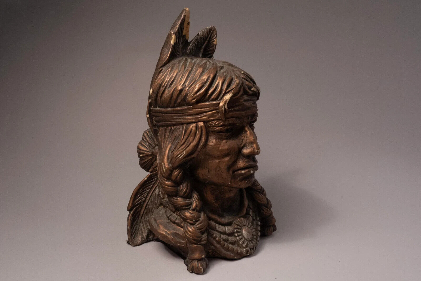 Native American Bust - 1966. Universal Statuary Corp. Antique and original.