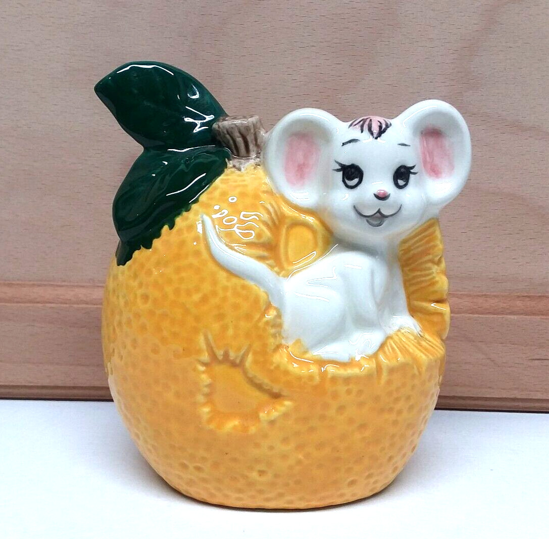 Vintage 1970s Kitsch Ceramic Mouse Bank 5\