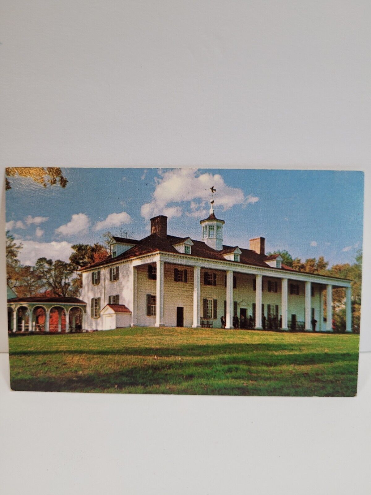 Vintage Unused Postcard George Washington's Mansion Mt Vernon by Potomac River