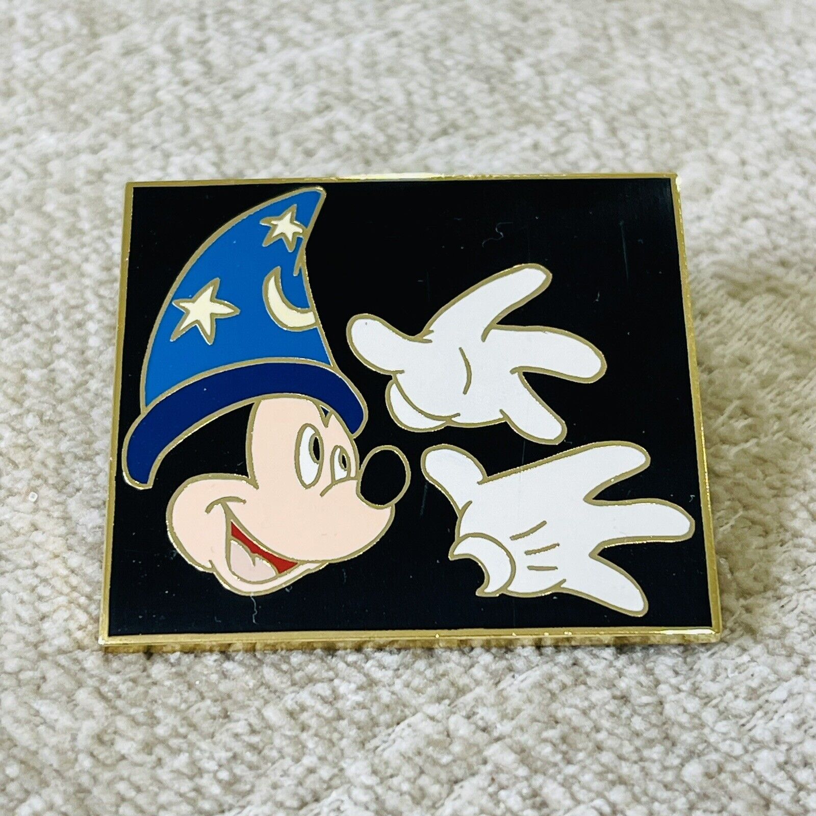 Disney Auctions P.I.N.S. Fantasia Sorcerer Mickey Hands/Gloves Pin#31436 LE 1000