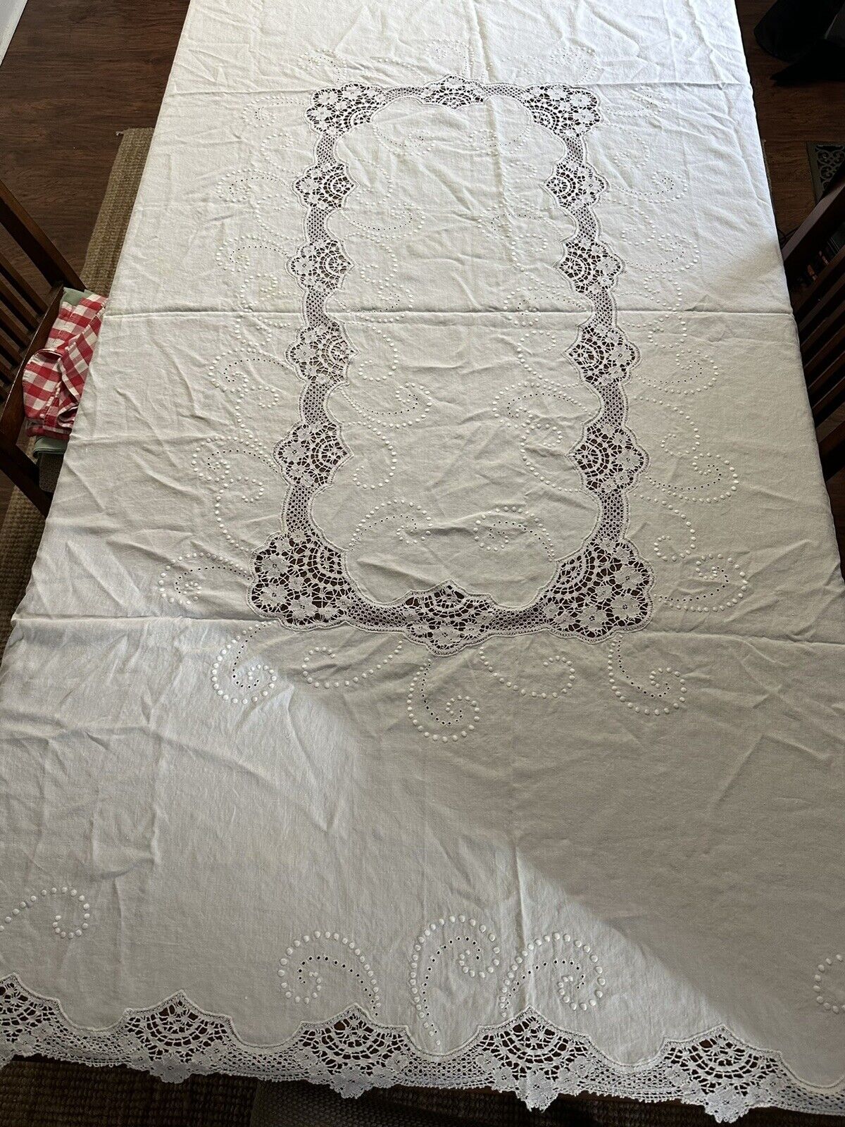 Vintage Battenberg lace tablecloth 60 X 86 with 8 Placemats 8 Napkins