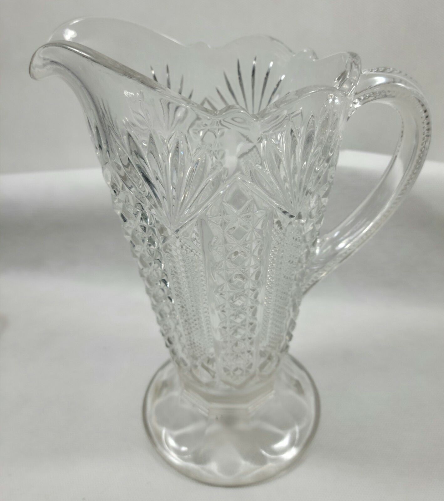Vintage 1930\'s Pressed Glass Pitcher Fan & Hatch Pattern Hobbs 24 Ounce Capacity