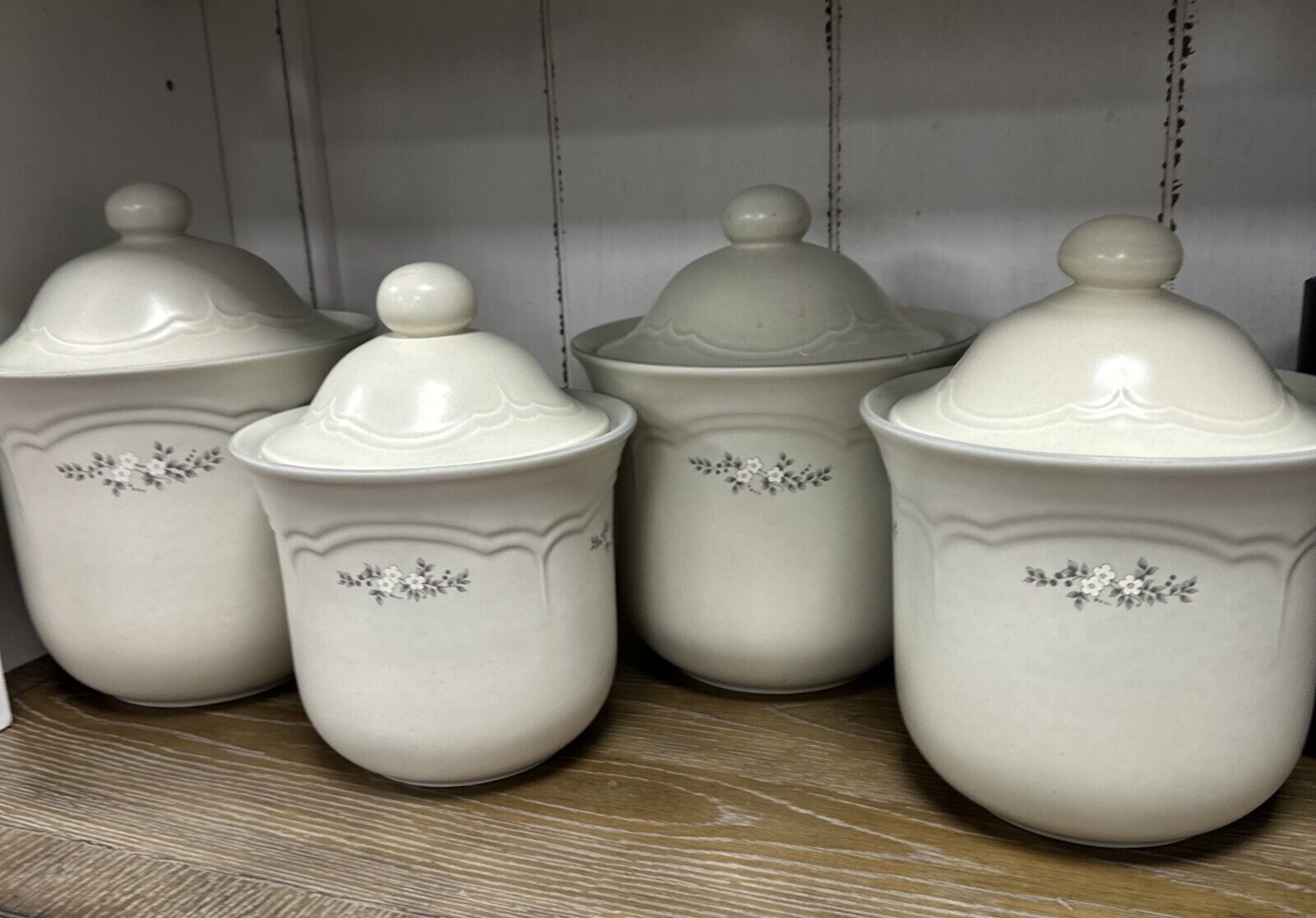 Pfaltzgraff HEIRLOOM 4 Piece Stoneware Canister Set with Lids 3, 2.5, 2, 1.5 Qts