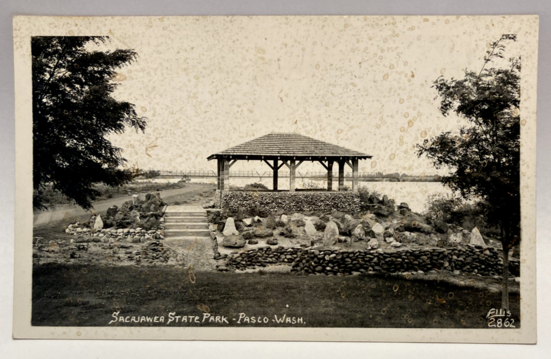 RPPC Pavilion, Sacajawea State Park, Pasco, Washington WA Vintage ELLIS Postcard