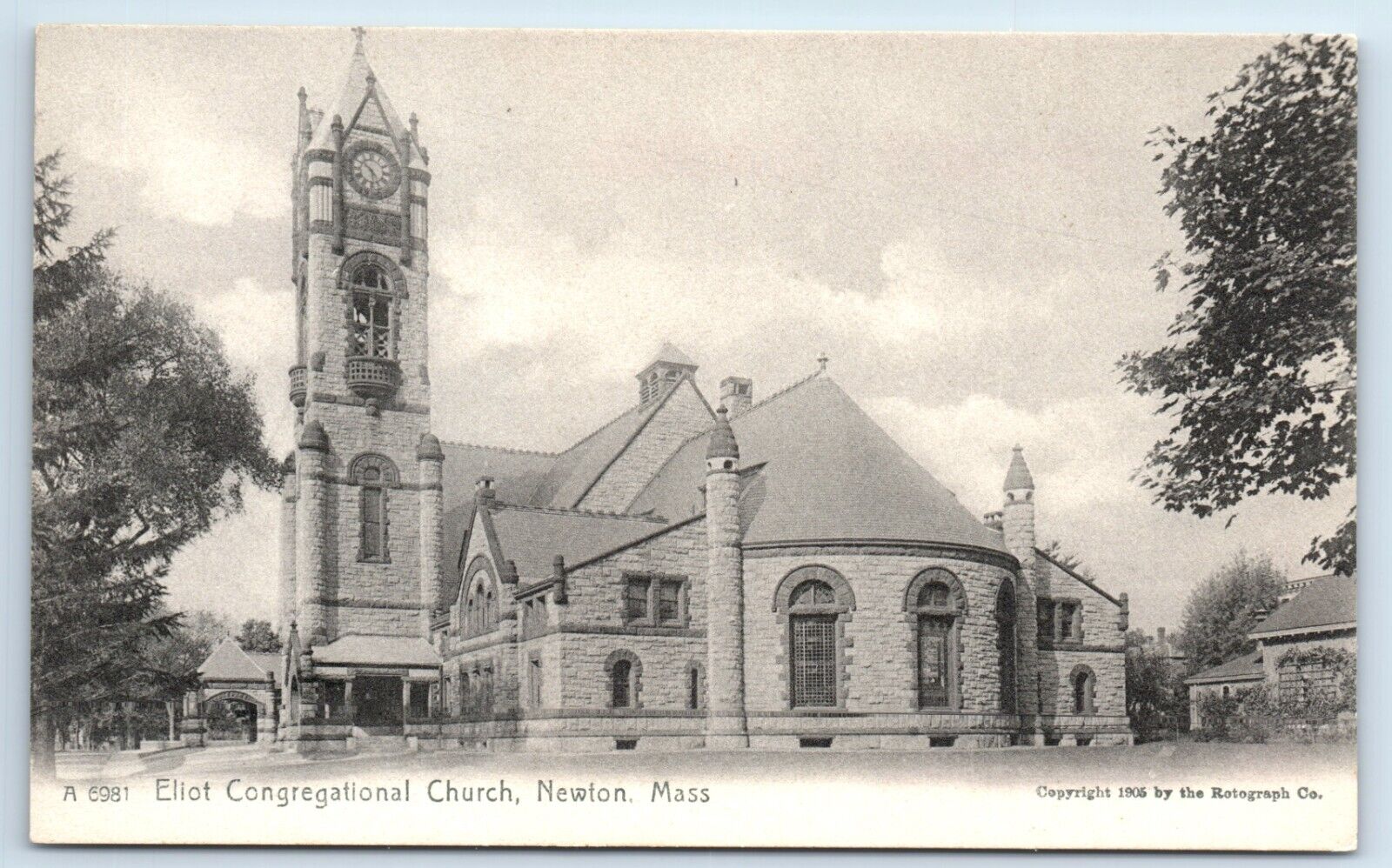Postcard Eliot Congregational Church, Newton, Mass c1905 F118