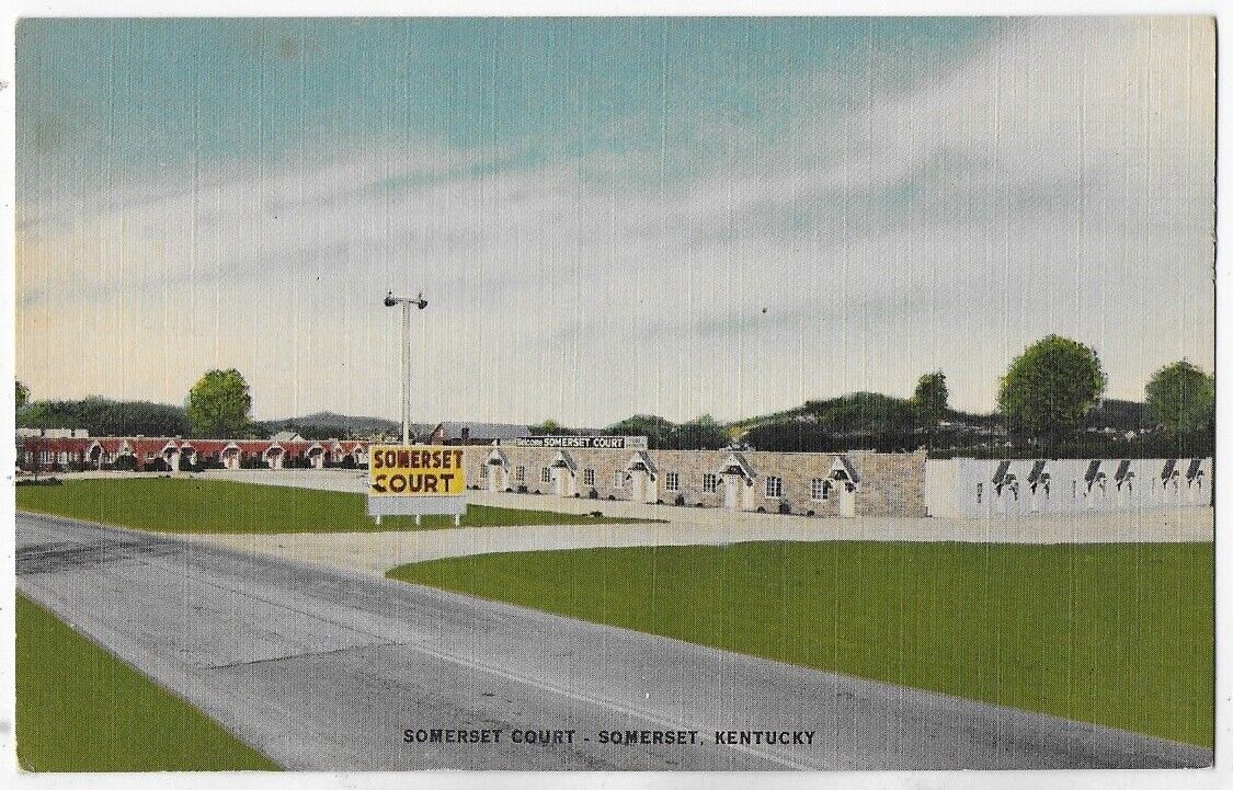(6945) Old Postcard  The Somerset Court  U.S. 27  at  Somerset Kentucky