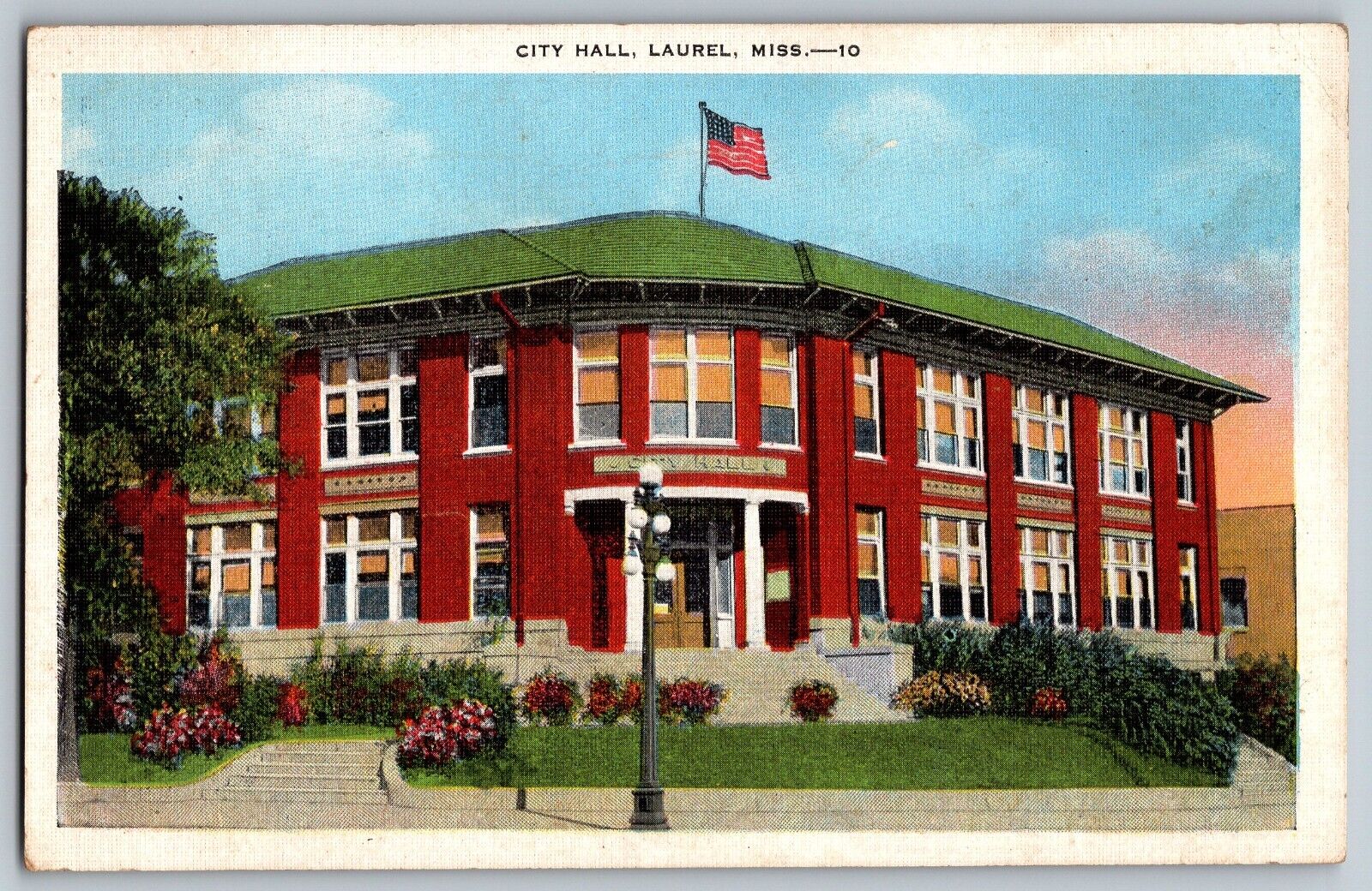 Laurel, Mississippi - Beautiful City Hall Building - Vintage Postcard - Posted