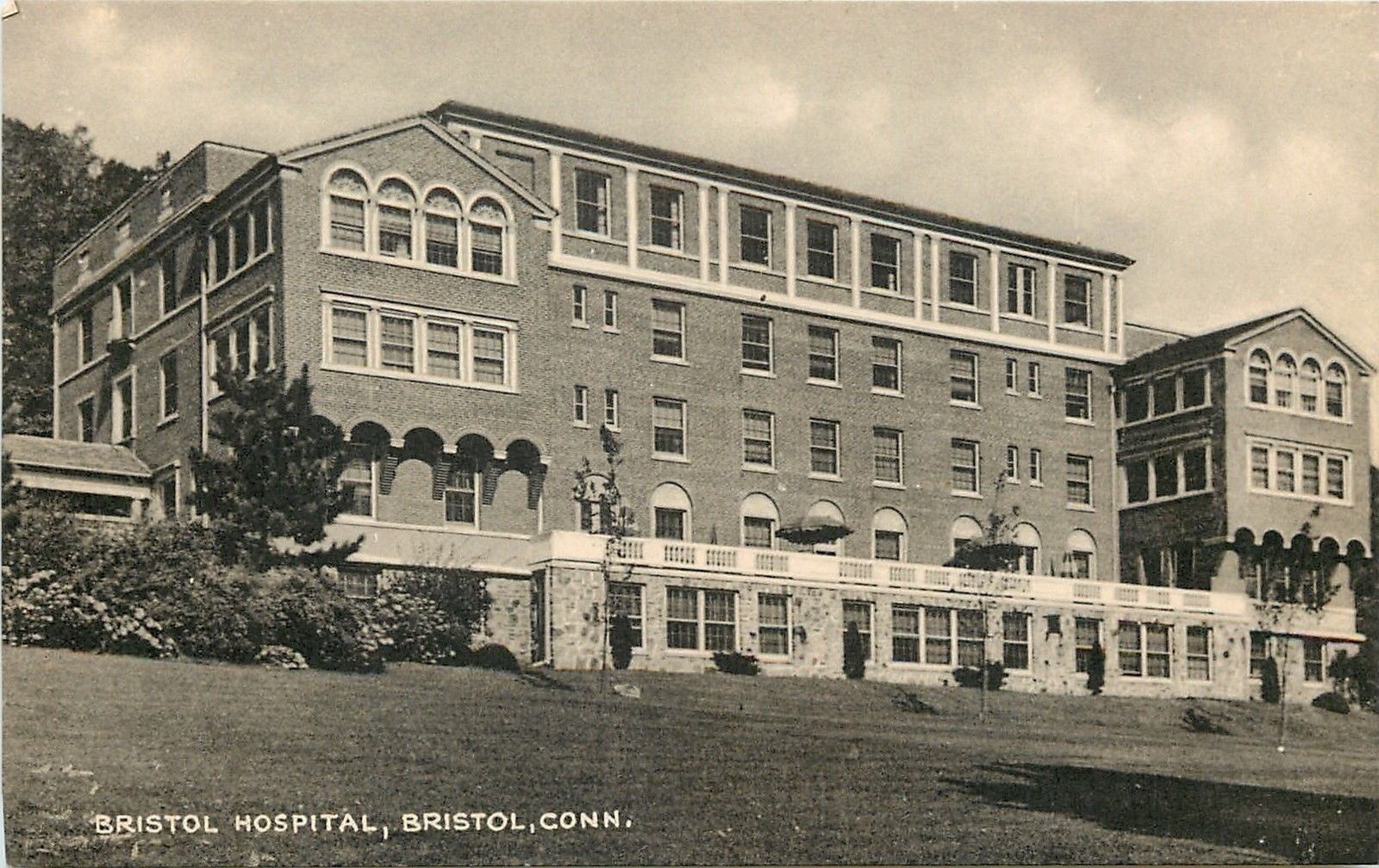 Bristol Connecticut~Bristol Hospital on Hilltop~1940s B&W Collotype Postcard
