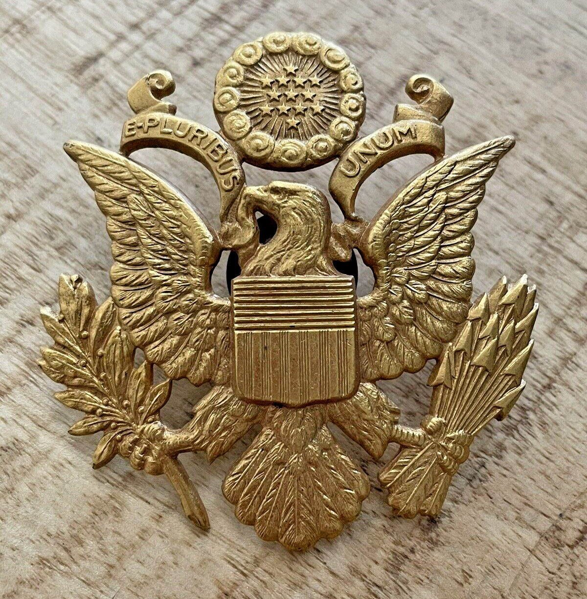 Beautiful Authentic WWII U.S. Army Officer Eagle Hat/Cap Badge Insignia