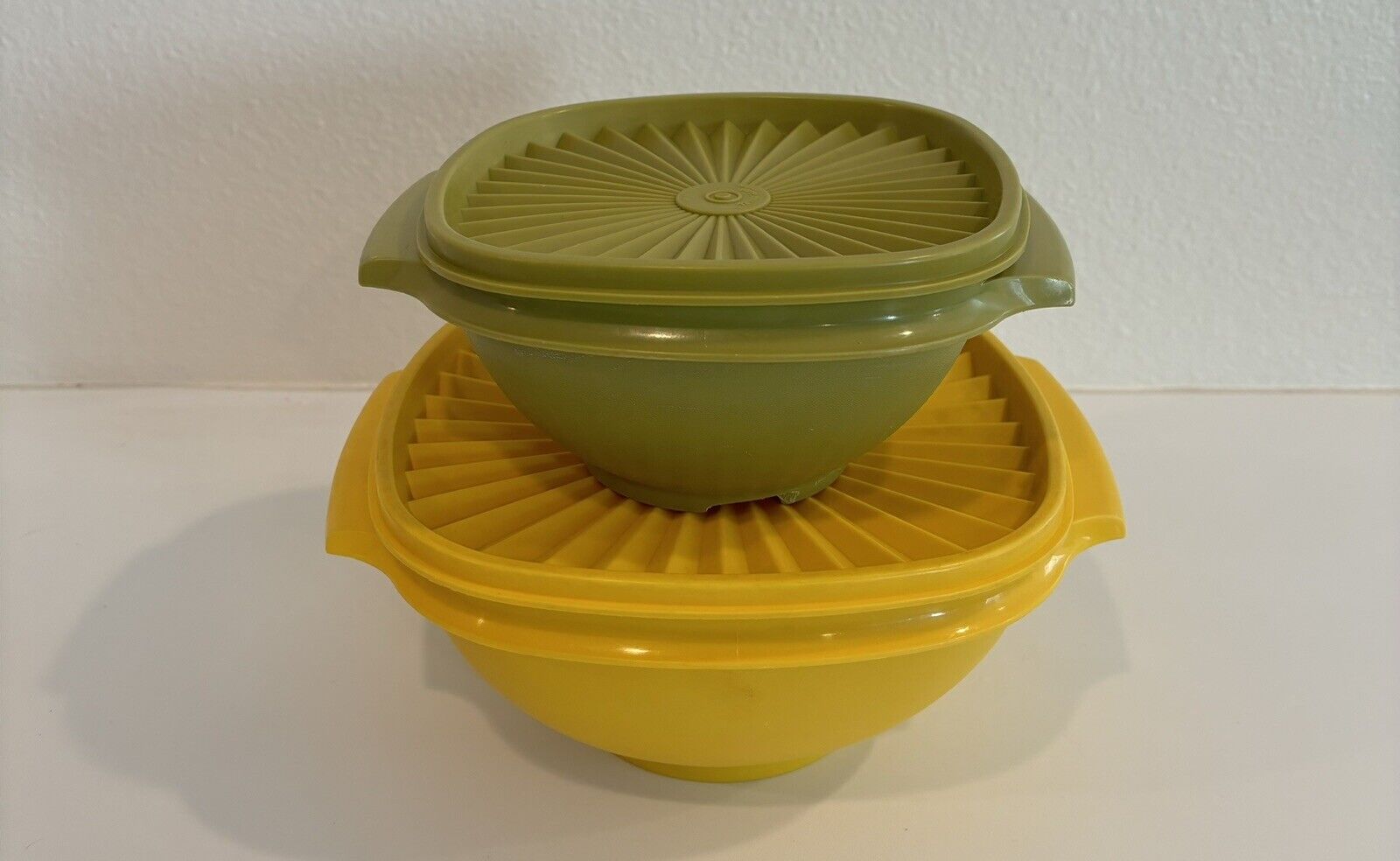 Vintage Set 2 Tupperware Bowls & Servalier Lids 836 840 Yellow Green
