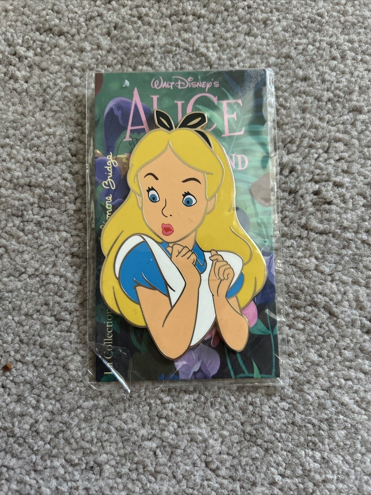 Disneyland Paris Eleanore Bridge Alice In Wonderland Pin Limited Edition Rare