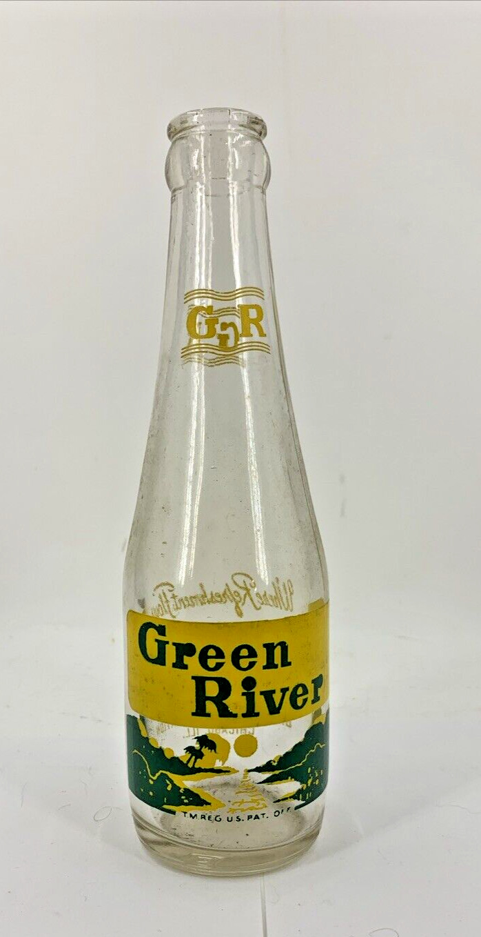 Green River 6 Ounce Soda Bottle From Early 1950’s Chicago Illinois