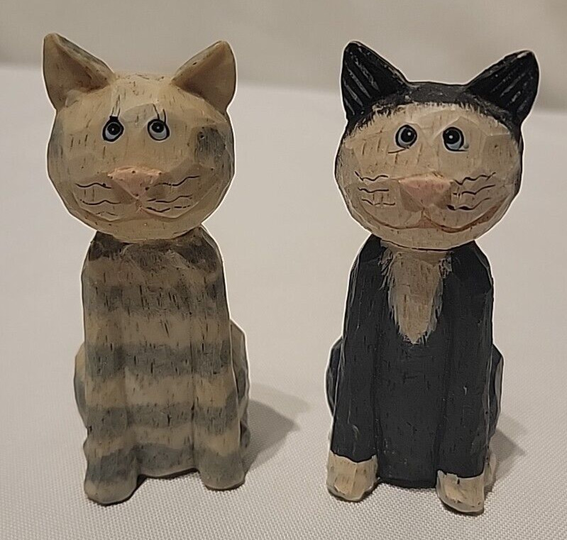 Vintage Pair Of 2 Cats - Resin Figures