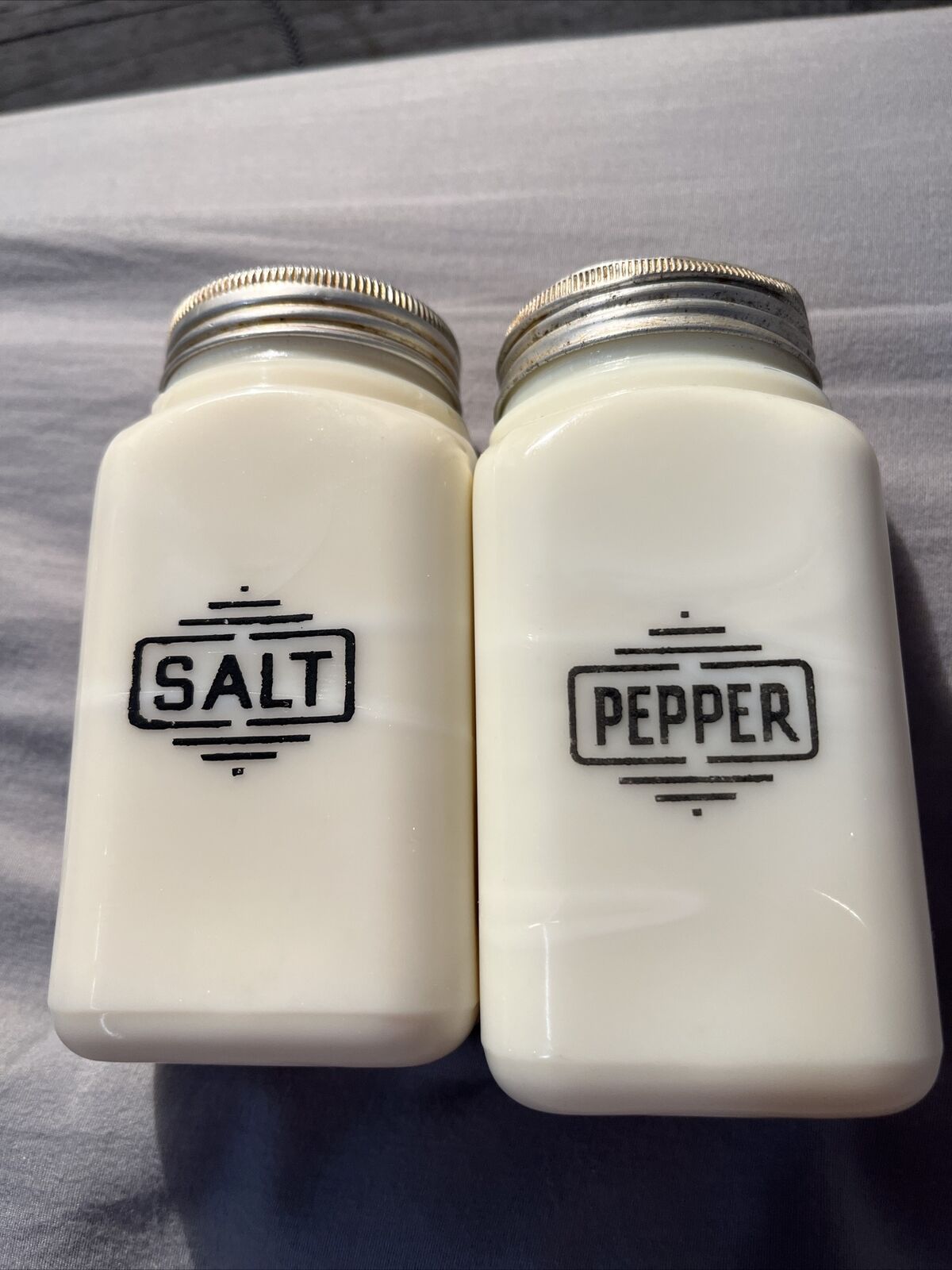 Vintage Hazel Atlas White Milk Glass Salt & Pepper Shakers Set 50s 60s w lids