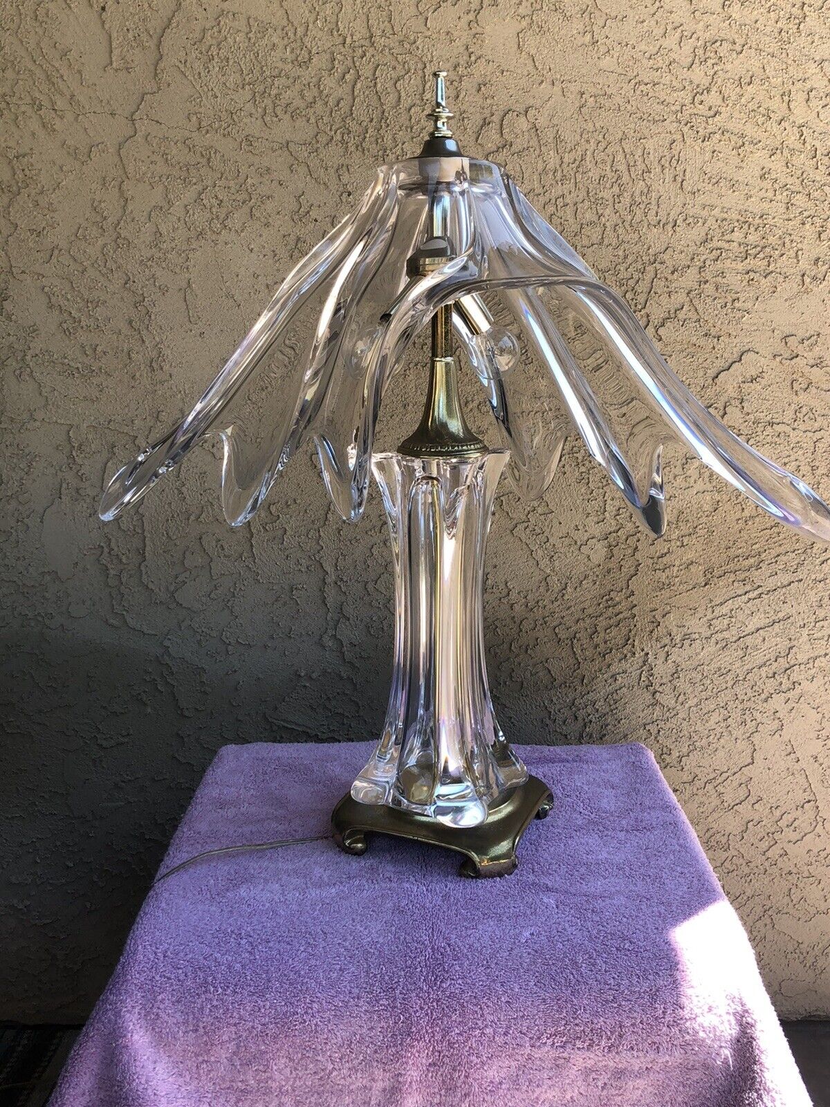 Art Vannes French Crystal “La Chantal” Pattern Lamp