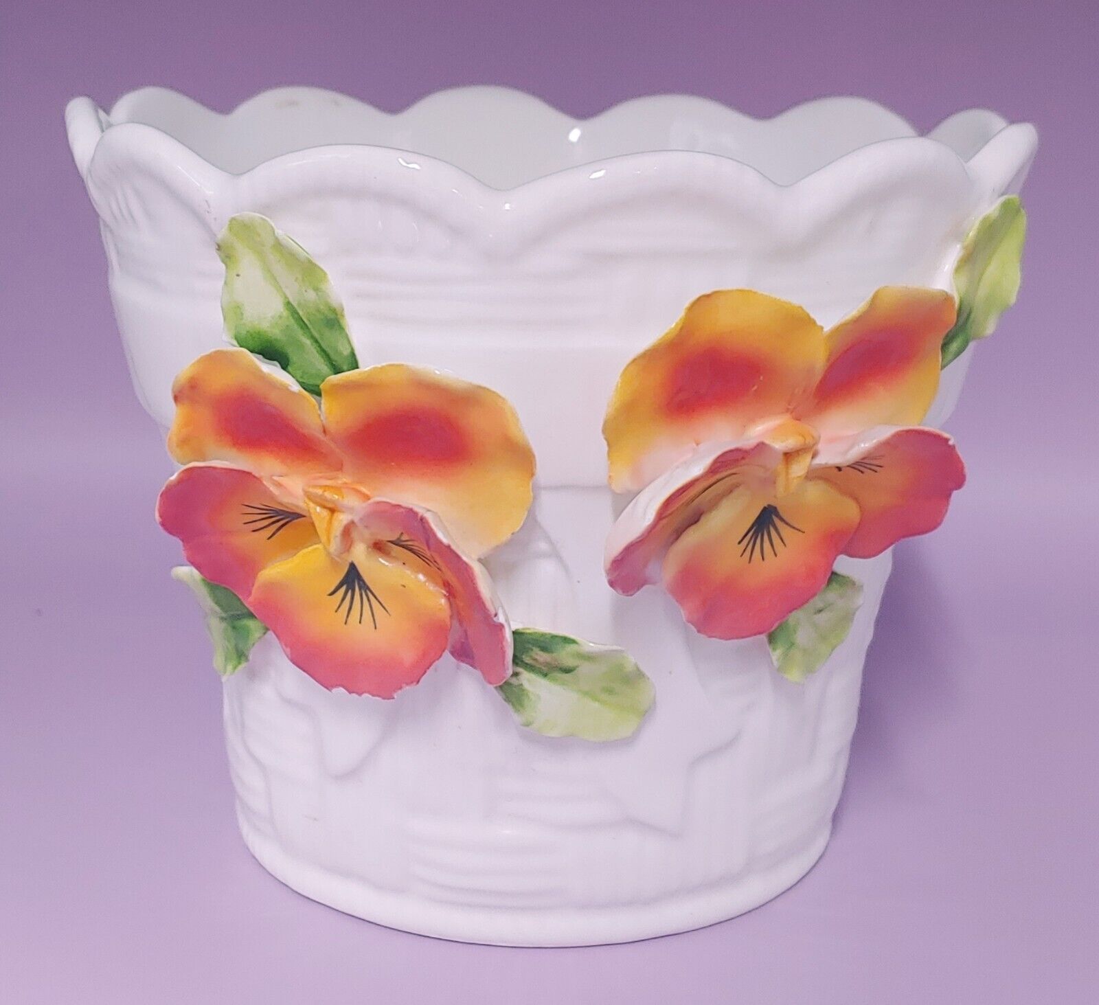 Made In Portugal Jay Willfred Div. Of Andrea Sadek Hand painted ceramic Planter
