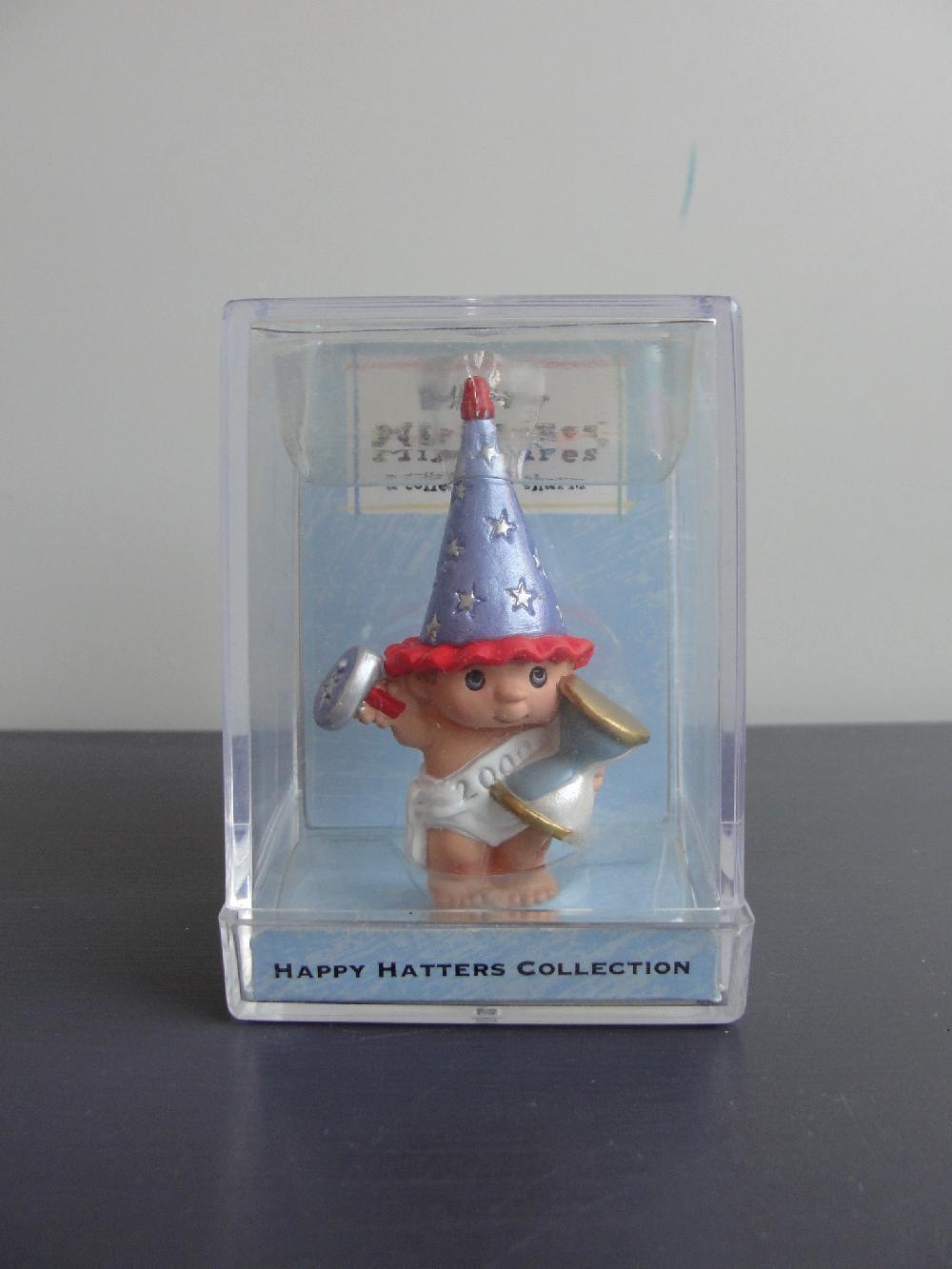 Hallmark Merry Miniature Figurine Happy Hatters Keepsake Collection 2000