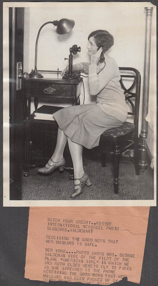 Ruth Elder\'s Plane American Girl Pilot George Haldeman\' s wife on phone 1927