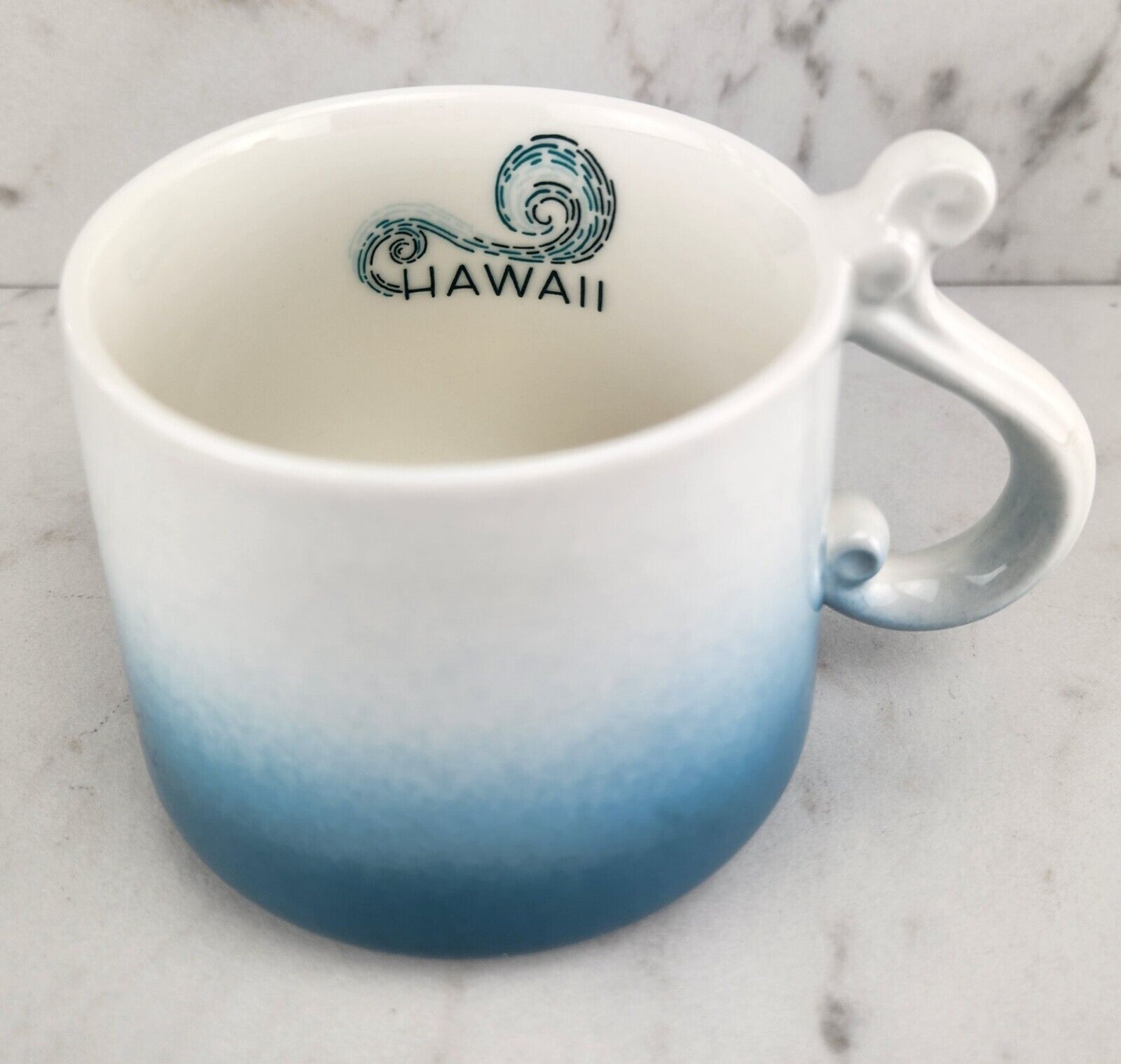 Starbucks 2014 HAWAII Blue White Ombre Wave Handle Coffee Cup Mug 10 Ounce