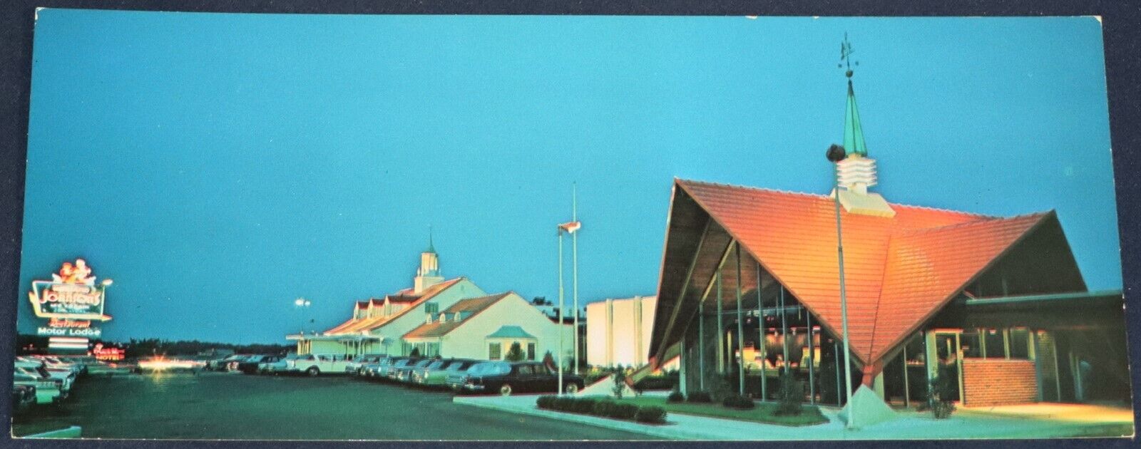 Howard Johnson\'s Motor Lodge, Woodbridge, NJ Postcard - Double Wide