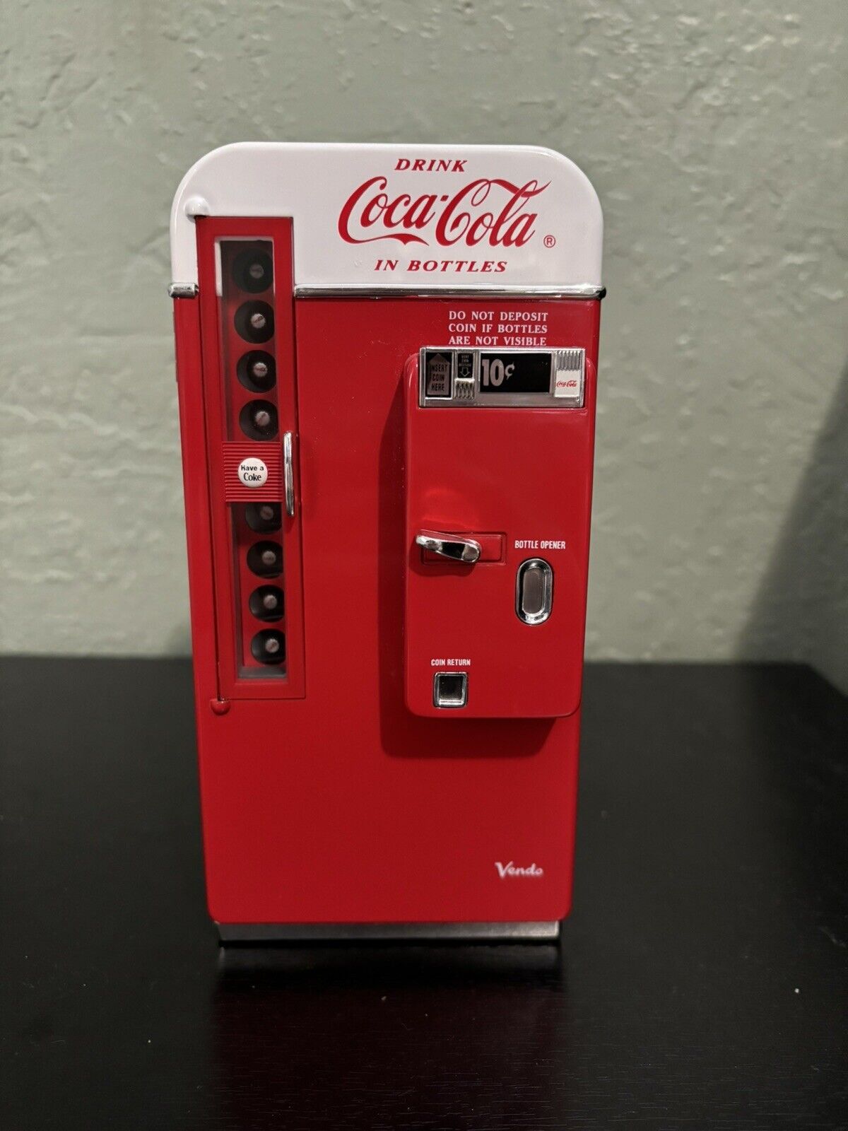 Vintage Coca Cola 1994 Replica Vending Machine Coin Bank