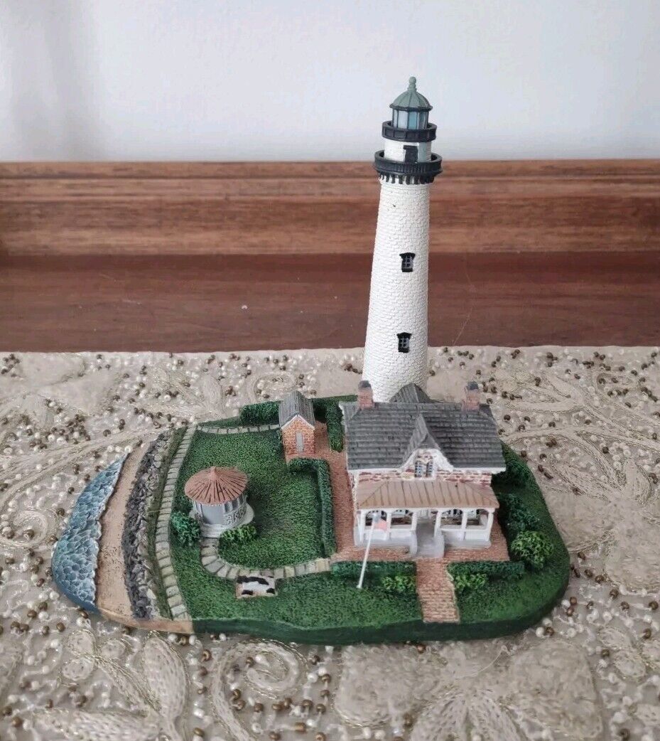 Danbury Mint Lighthouse St. Simons Light, GA. LJ