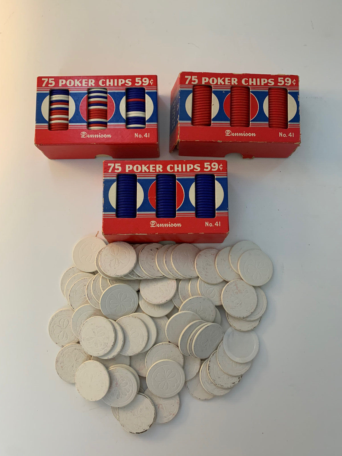 200 Vintage Dennison Poker Chips In Original Box  Red White & Blue 4 Leaf Clover
