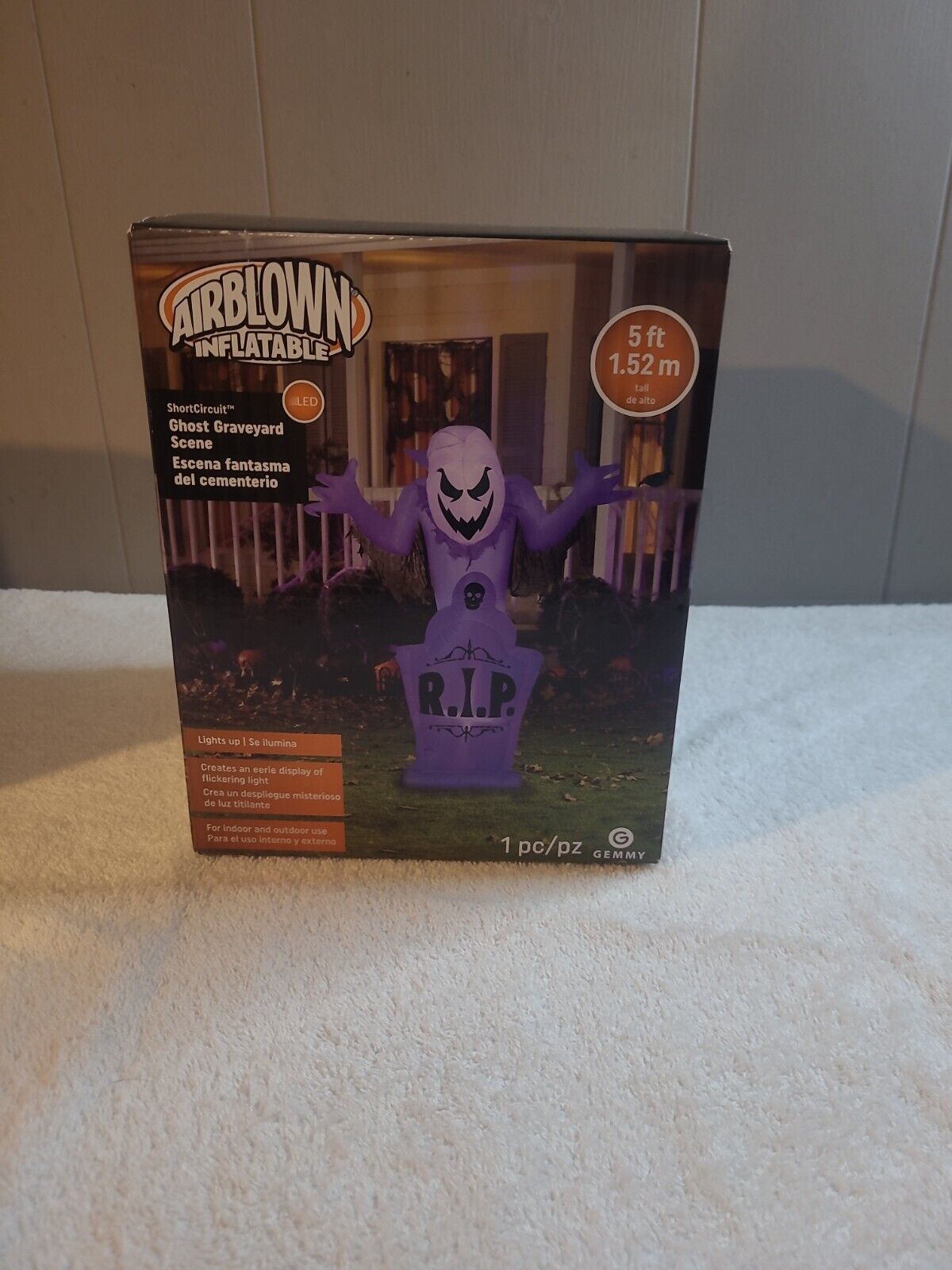 Gemmy Ghost Graveyard Scene LED Inflatable 5 Ft Tall 4 Ft wide
