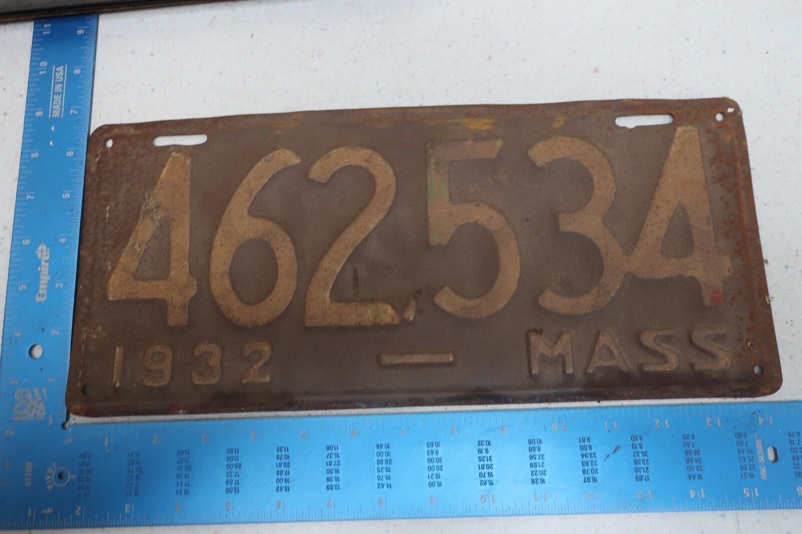 Massachusetts License Plate Tag 1932 32 MA 462534