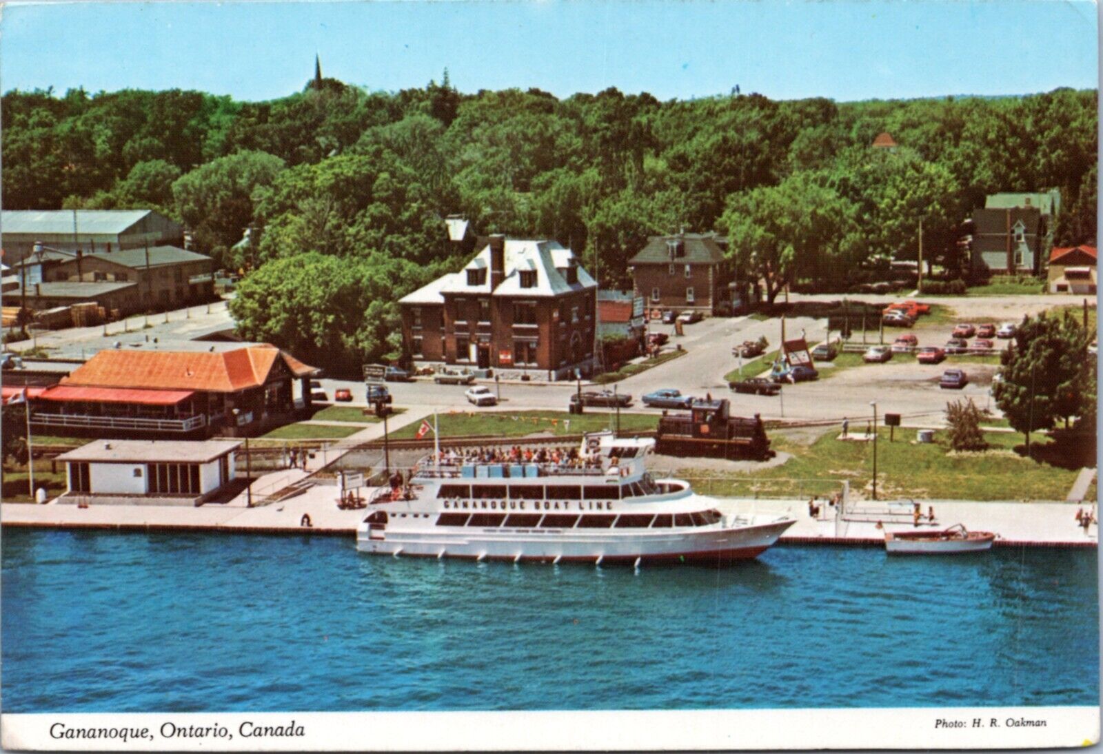 Postcard CAN  Ontario Gananoque  - aerial with boat line