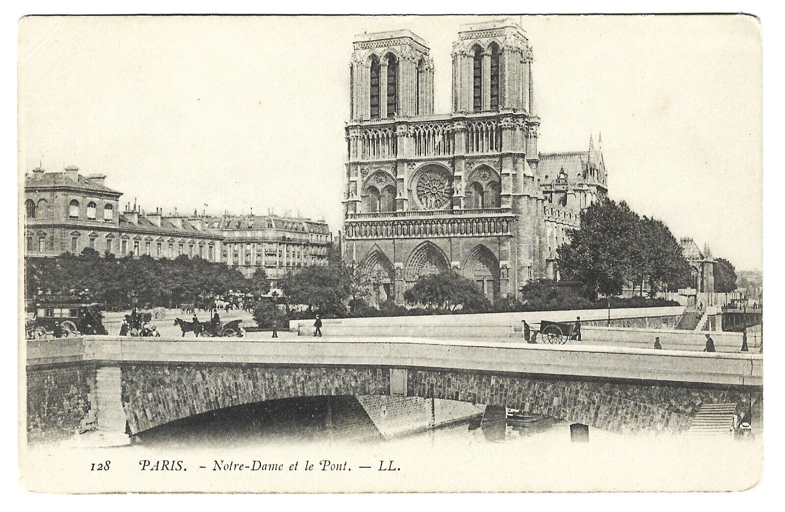 PARIS France Notre Dame et le Pont Cathedral and Bridge French Vintage Postcard