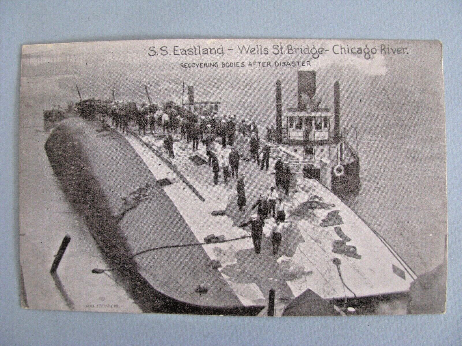 CHICAGO POSTCARD SS EASTLAND WELLS ST. BRIDGE-CHICAGO RIVER RECOVERING BODIES