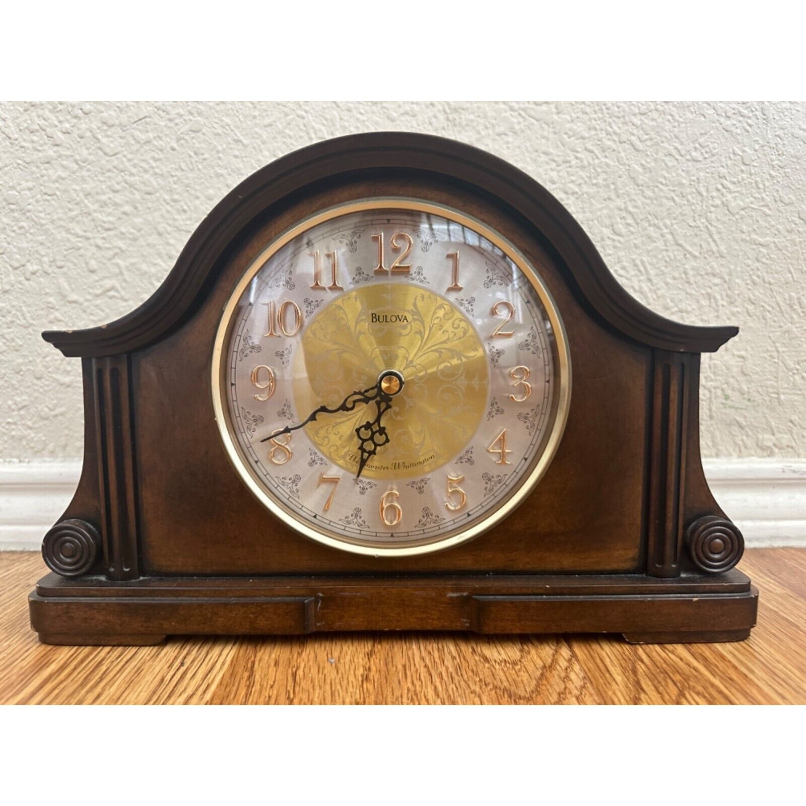 Bulova B1975 Chadbourne quartz Old World gold silver brown walnut mantel clock