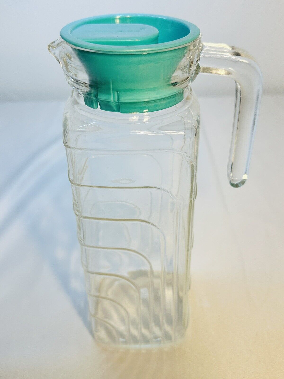 Vintage Retro Tall Glass Pitcher Jug W/ Aqua Lid Tea Juice Water Ribbed Design