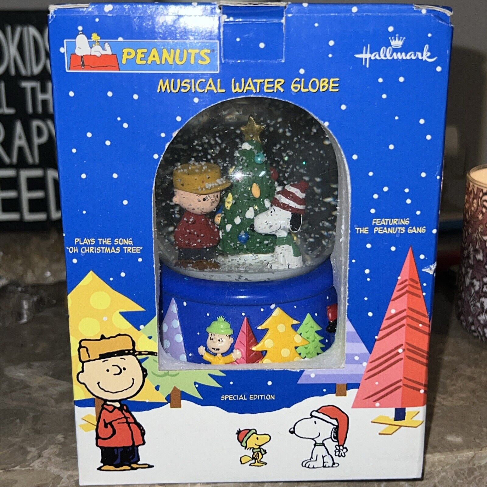 Vintage Hallmark Peanuts Special Edition Musical Snow Water Globe Snoopy Charlie