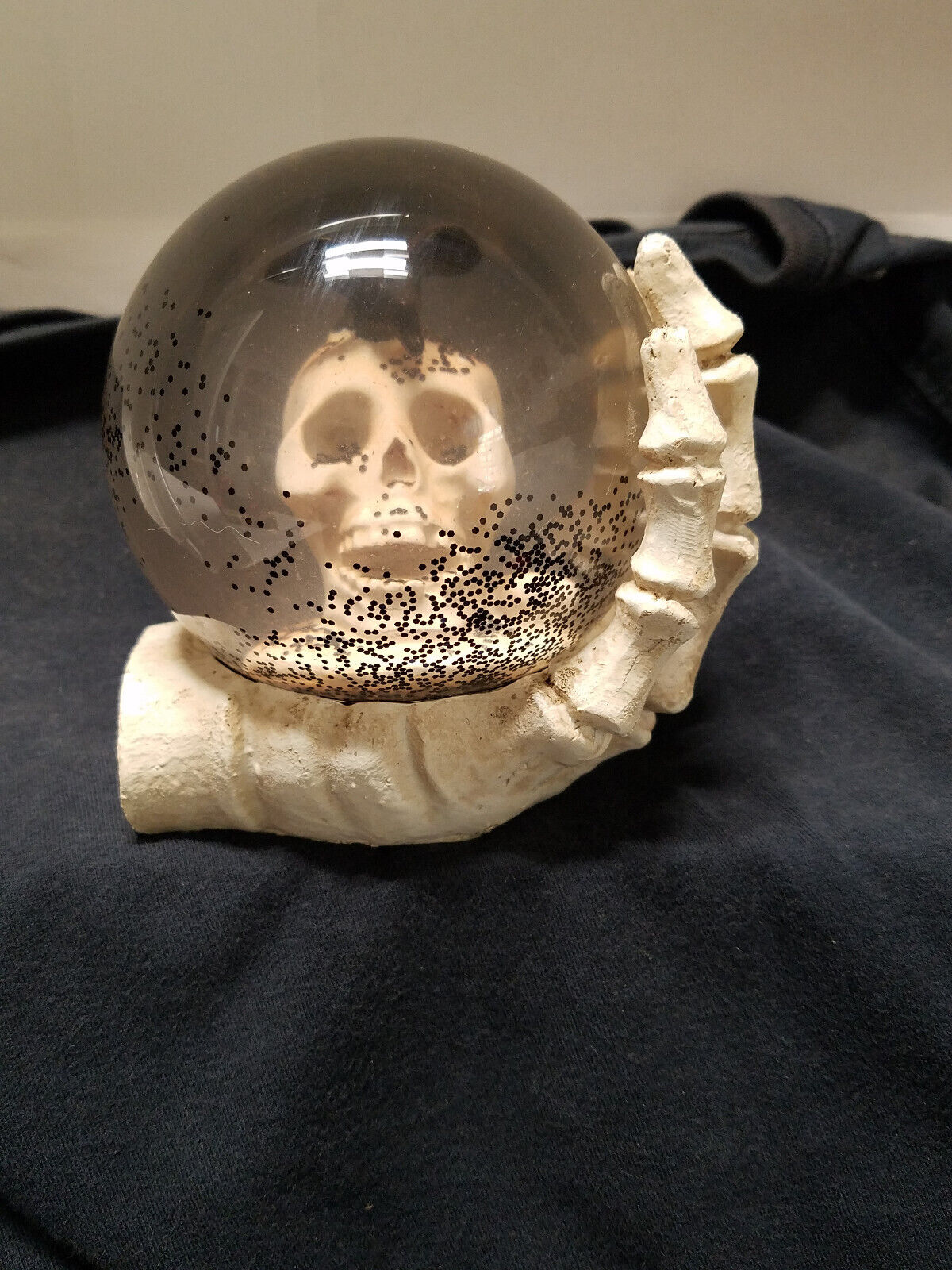Skeleton Hand Holding Skull With Crow On Top Snow Globe Waterball Halloween
