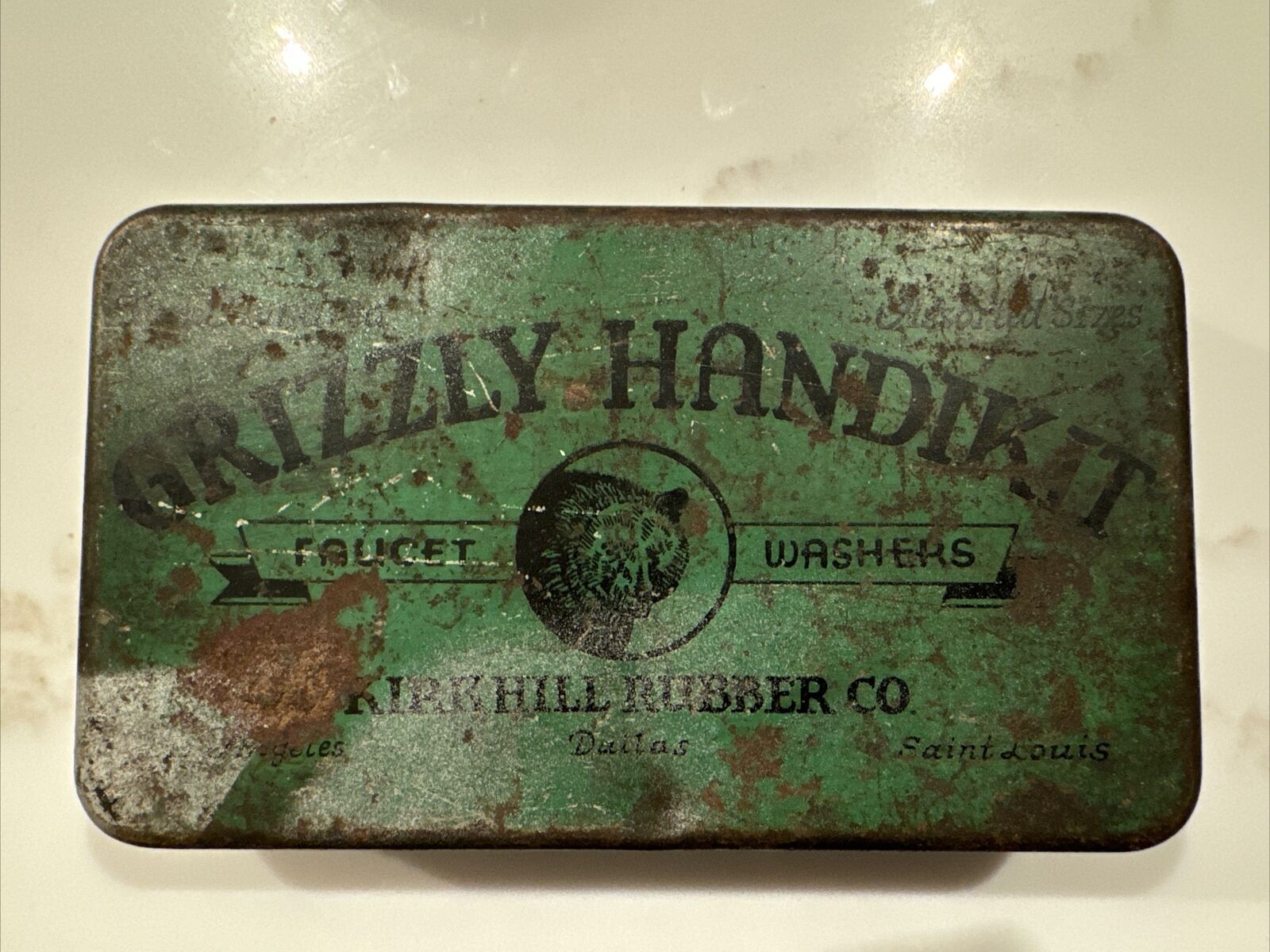 1940\'s GRIZZLY HANDIKIT VINTAGE TIN LITHO CONTAINER w. ORIGINAL FAUCET WASHERS