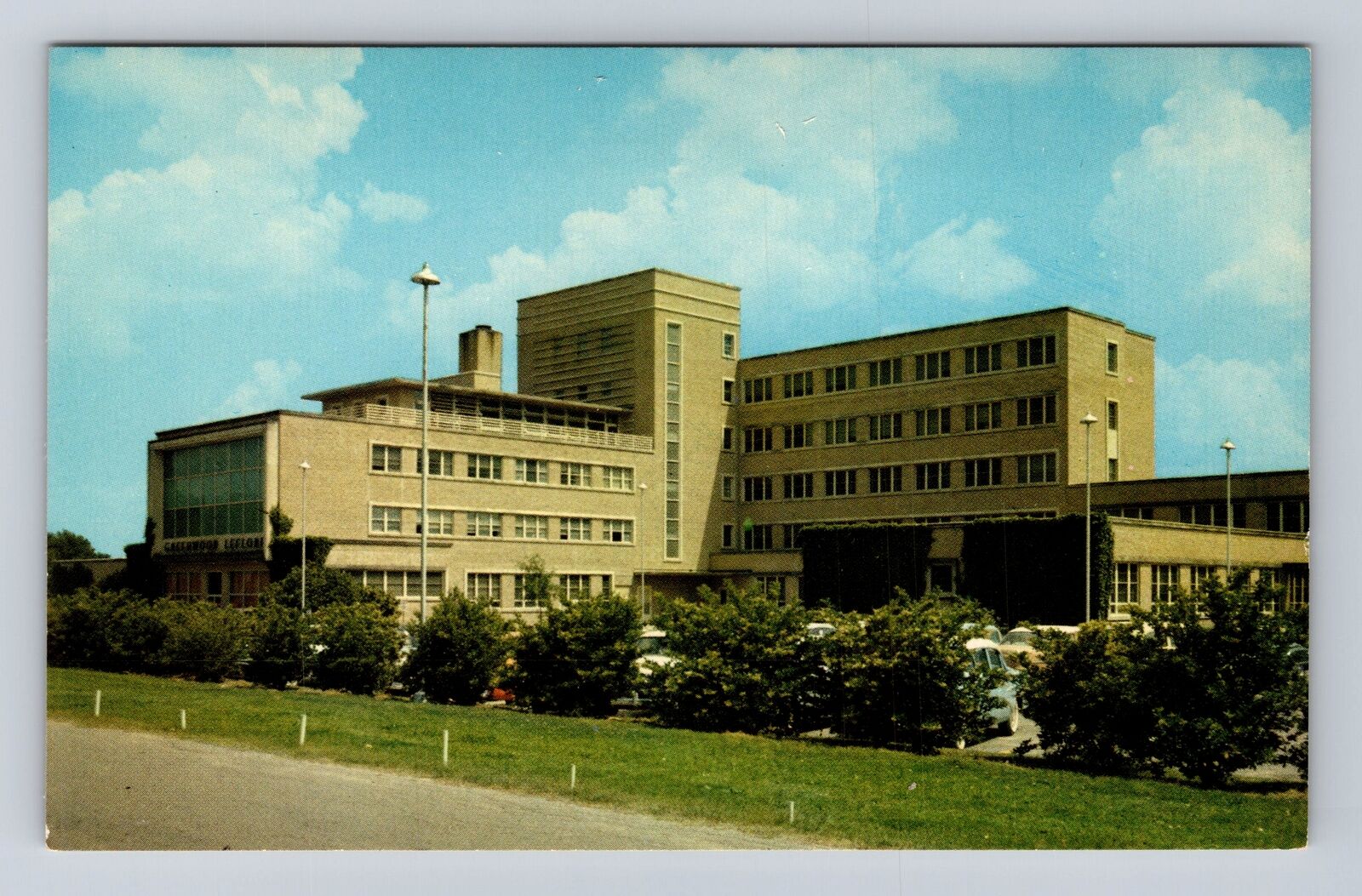 Greenwood MS-Mississippi, Greenwood Leeflore Hospital, Antique Vintage Postcard