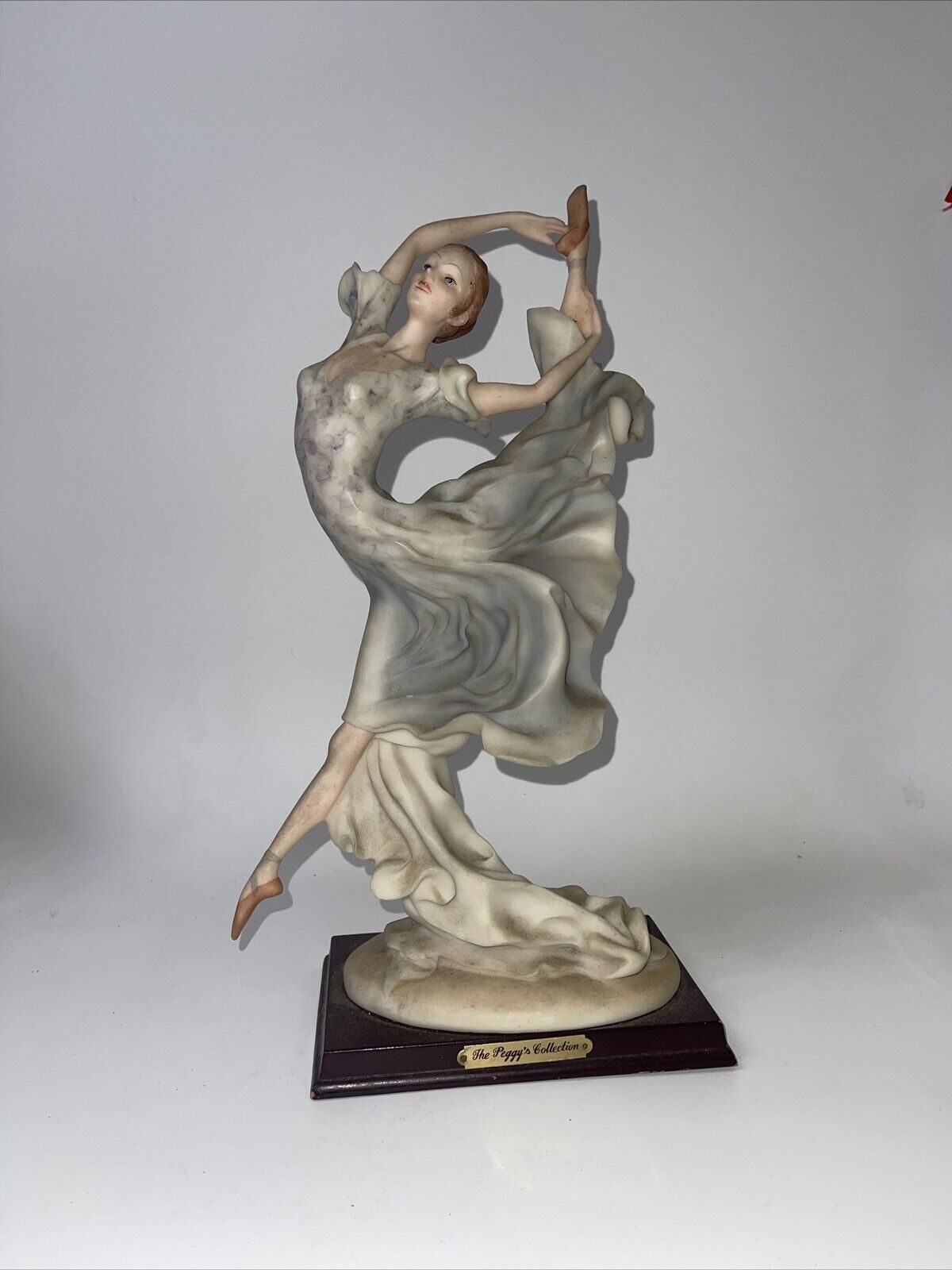 Vintage Peggy's Collection. Beautiful Ballet Dancer Large Figurine. Rare Find.