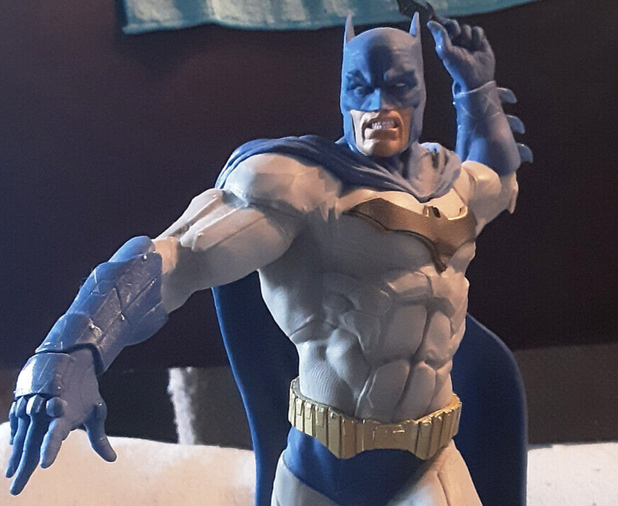 🔥 DC Collectables DC Core Batman Statue GameStop Excl *MINT* Jim Fletcher