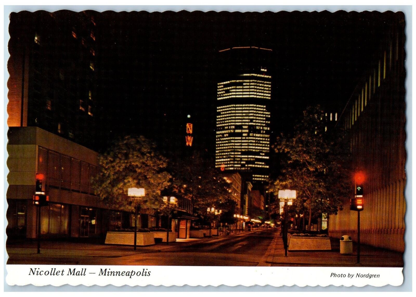 c1950\'s Nicollet Mall Night Scene Street Building Minneapolis Minnesota Postcard
