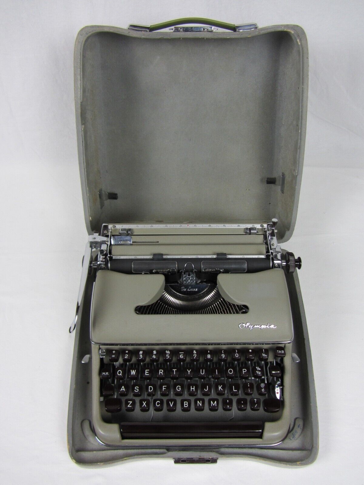Olympia Deluxe SM3 Portable Typewriter With Case 1957 New Platen Fully Serviced